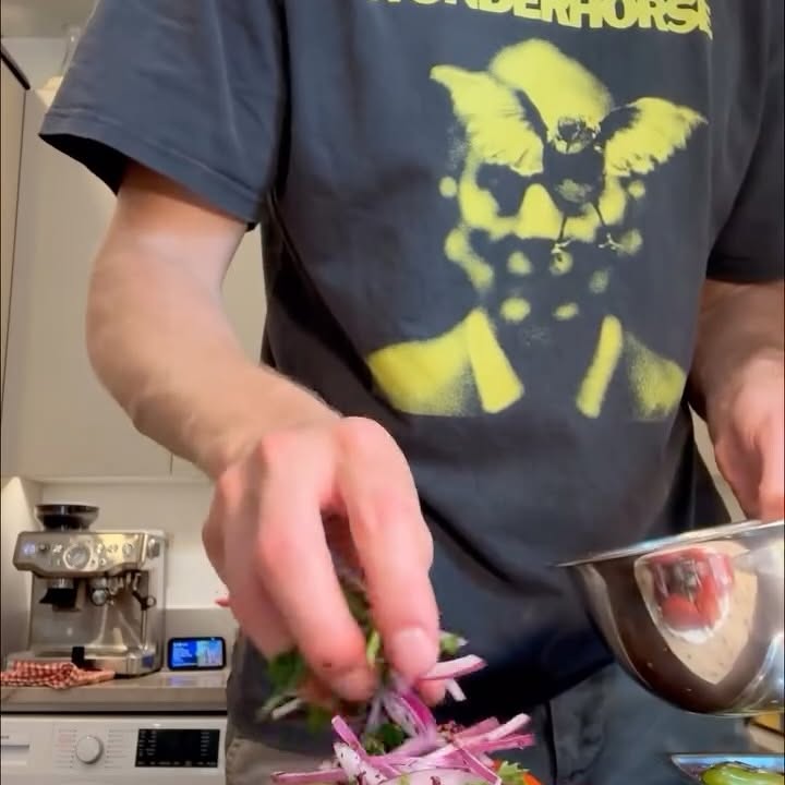 Instagram post by @max.baroni for Beyond Meat. Caption reads: summer kebabs w charred peppers + labneh🥙
 
there....