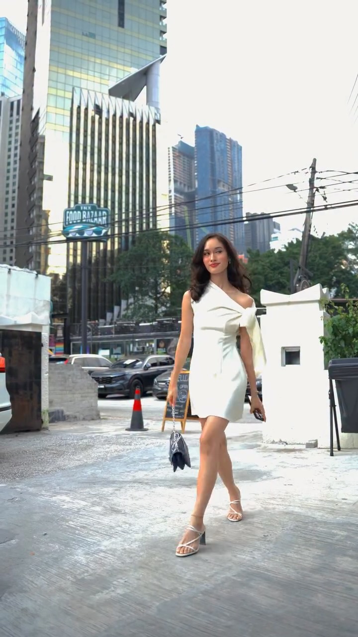 Instagram post by @geekyhawt for Blackmores. Caption reads: [...] and the cutest self-care kit from Blackmores....