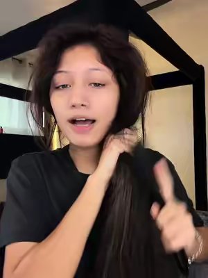 TikTok post by @luxx.aubb for Laavoo Hair (official). Caption reads: @Laavoohair_official #laavooextensions #HAIR....