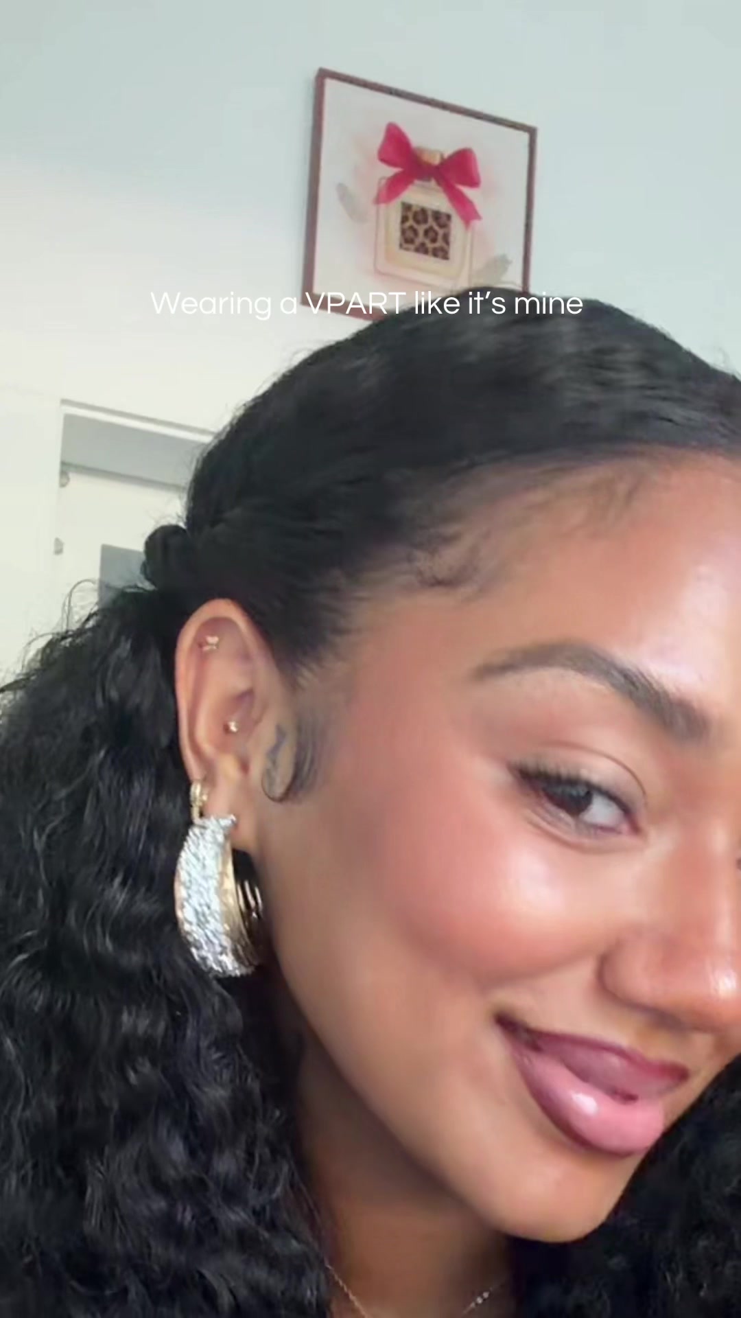 TikTok post by @_kikilee_ for ISEE Hair. Caption reads: [...] like it’s mineeeee honey #burmesecurly....