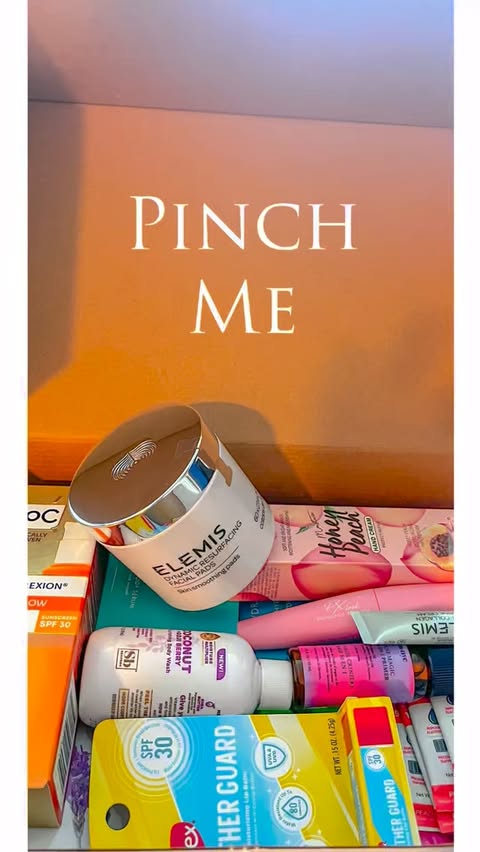 Instagram post by @quanialovejones for PINCHme. Caption reads: Love this goodie box from @pinchme 😍.