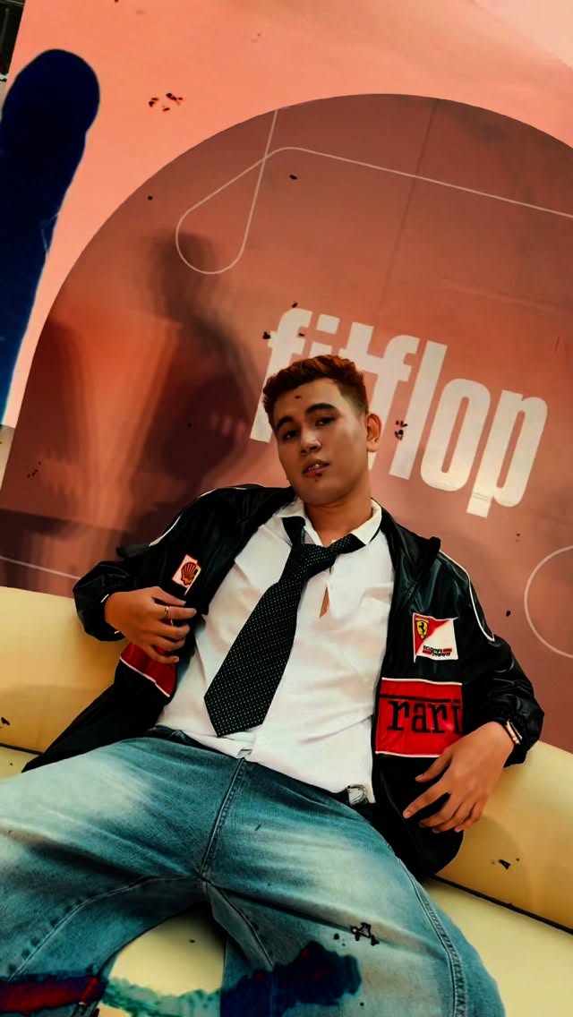 Instagram post by @kobe.alforte for FitFlop. Caption reads: Strutting in style and comfort with....