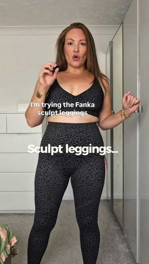 Instagram post by @samantha_ava_grace for Fanka. Caption reads: [...] to what the website suggests. Wearng a Fanka....