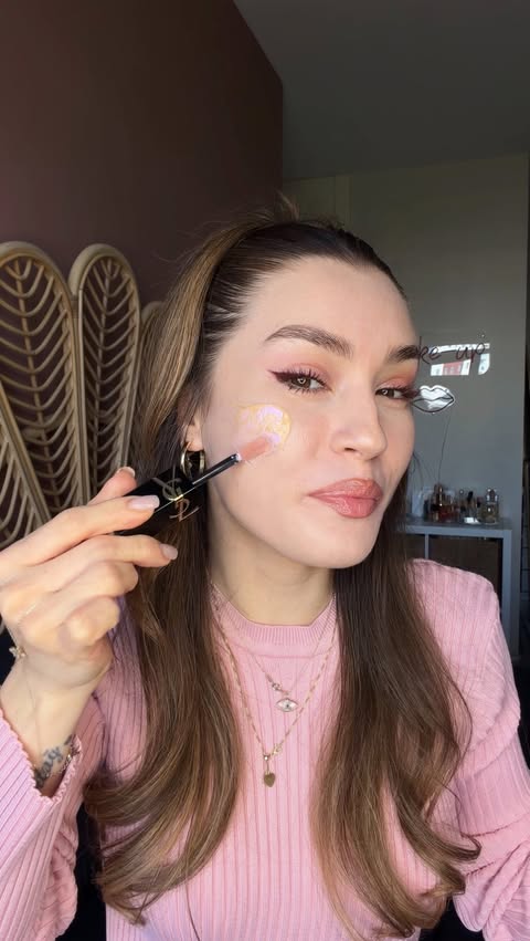 Instagram post by @busraungaann for Missha Türkiye. Caption reads: Ayy harika değil mi yaaa 😍 Hemen deneyin benimle....