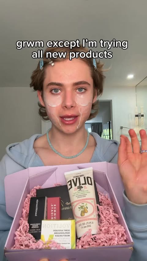 Instagram post by @jakewarden for bareMinerals. Caption reads: [...] with Ceramides + Collagen @bareminerals....