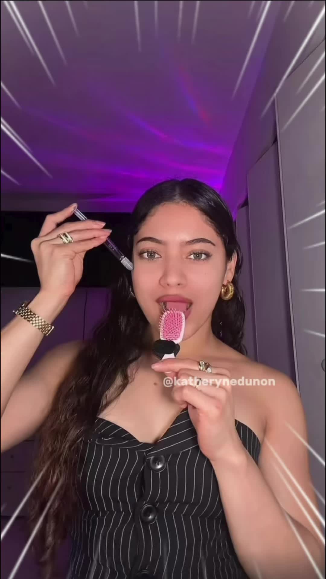 TikTok post by @katherynedubon for GLOW Beverages. Caption reads: #tipsdebelleza #2026glowup #glowuptips....