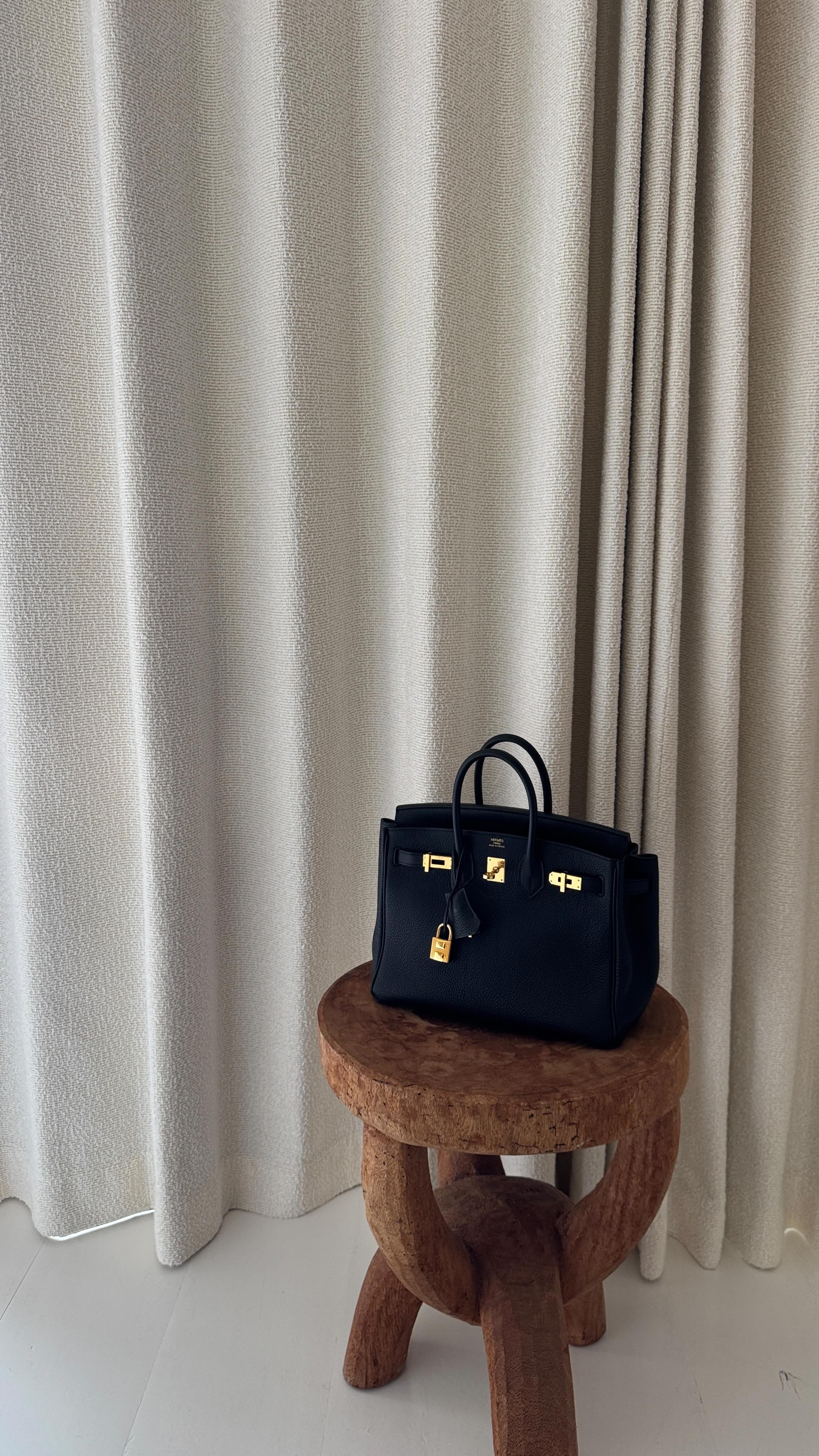 Instagram post by @lisagermaneau for Graceandmila. Caption reads: [...] ♾️ little weekend getaway wearing....