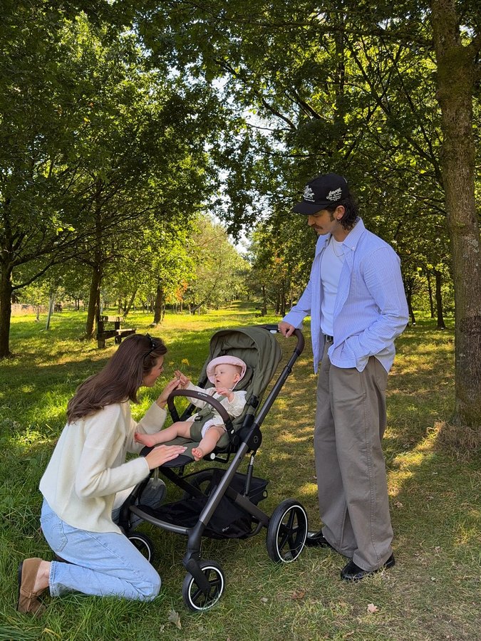 Instagram post by @coralswindells for CYBEX. Caption reads: [...] last bit of Summer with our favourite....
