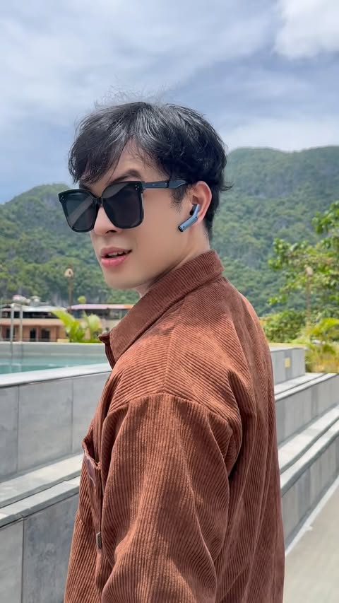 Instagram post by @ochomiko for Timekettle. Caption reads: @timekettletech 

 #TimekettleW4 #TimekettleW4Pro....