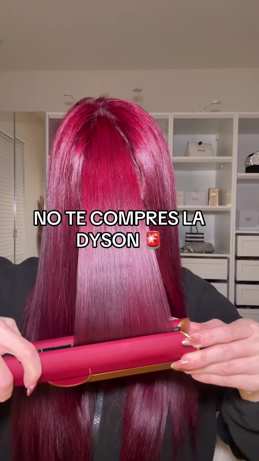 TikTok post by @medicenalejandrita for Dyson. Caption reads: Vale la pena. ? #dyson #dysonairstrait....