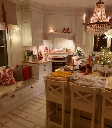 Instagram post by @mylittleredhouse for Ankarsrum. Caption reads: [...] ♥️ I have baked my "Lussecats" with....