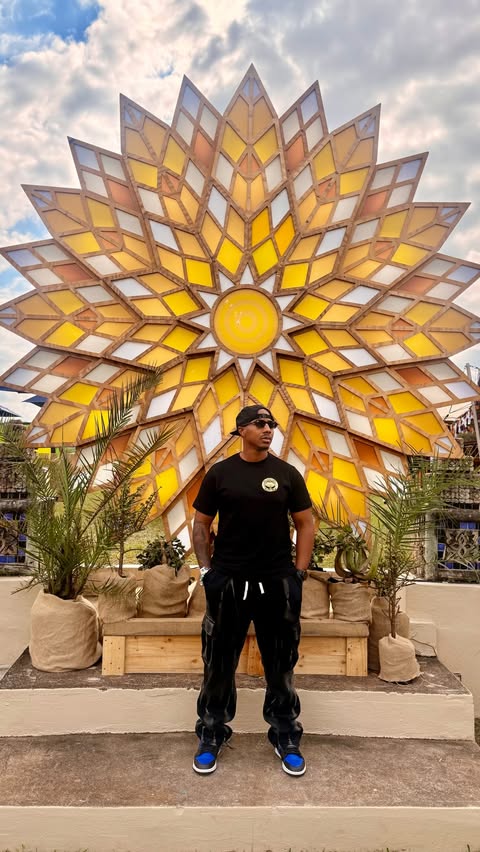 Instagram post by @de_sybo for Corona. Caption reads: [...] with artistry, diversity, good vibes,....