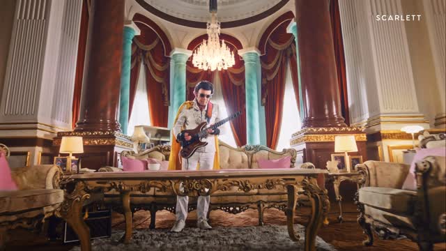 Instagram post by @rhoma_official for Scarlett Whitening. Caption reads: 👑 SAYEMBARA RAJA AROMA INDONESIA 👑

Kasih Minett....