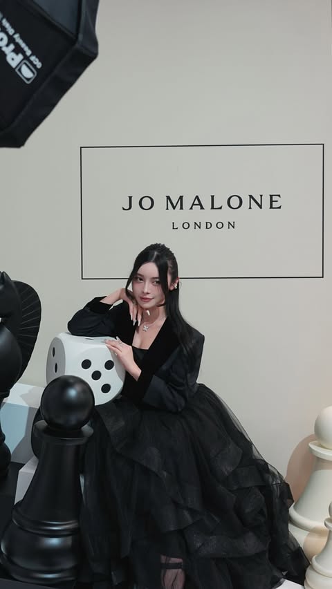 Instagram post by @saaya_love for Jo Malone London. Caption reads: Jo Malone London
"Fun & [...].