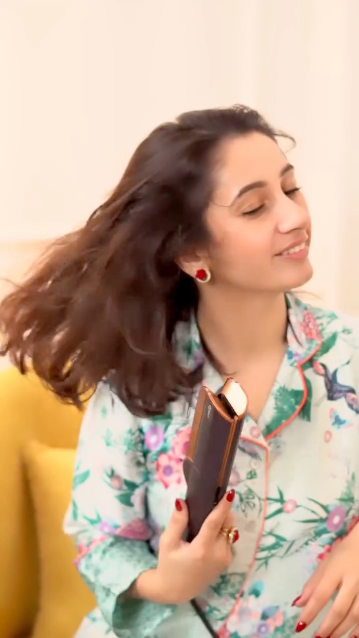 Instagram post by @_sherlen_ for Dyson. Caption reads: Diwali glam, the Dyson way ✨
Styled with the Dyson....