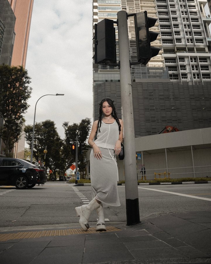 Instagram post by @kyemilktea for H&M. Caption reads: [...] out in style with @hm’s Summer Asian Capsule....