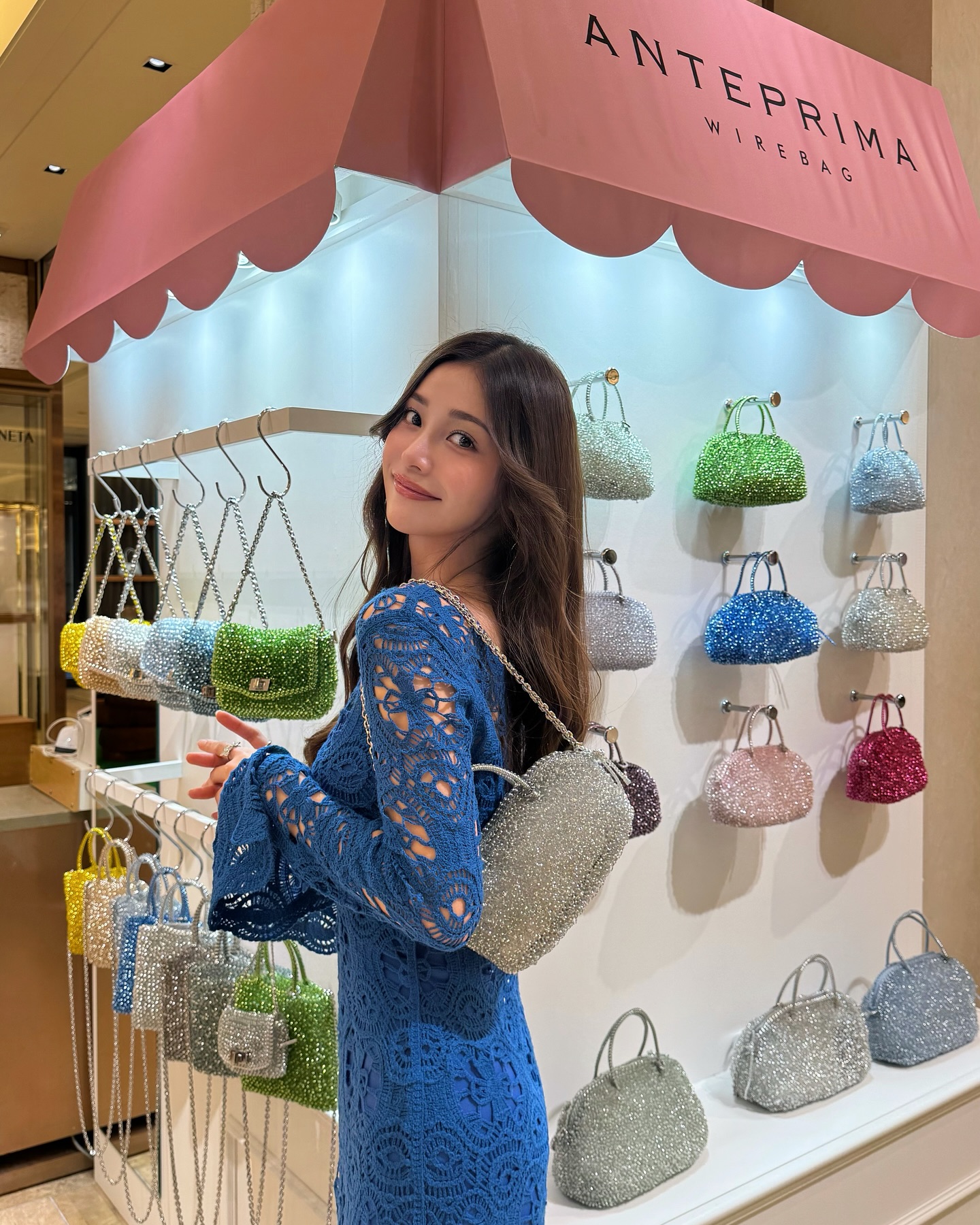 Instagram post by @reika0901 for Anteprima. Caption reads: ANTEPRIMA/WIREBAG POP....
