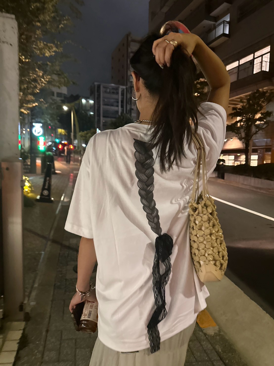 Instagram post by @shunatan317 for Polène Paris. Caption reads: 夏の終わり感じてる🪭
秋待ち焦がれてます！！！！
tops & bag #gifted....