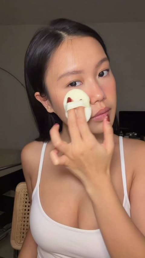 Instagram post by @caitlinagustina for Hourglass Cosmetics. Caption reads: grwm for a night out 🤍

@hauslabs foundation in....