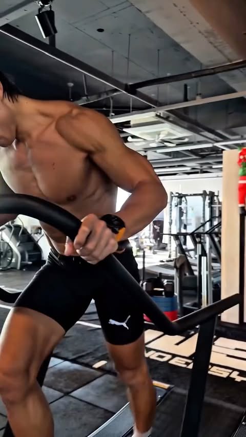 Instagram post by @hongbeomseok_ for BSN Korea | Syntha-6. Caption reads: Hyrox training🔽

WOD: 4-Min Interval Engine....