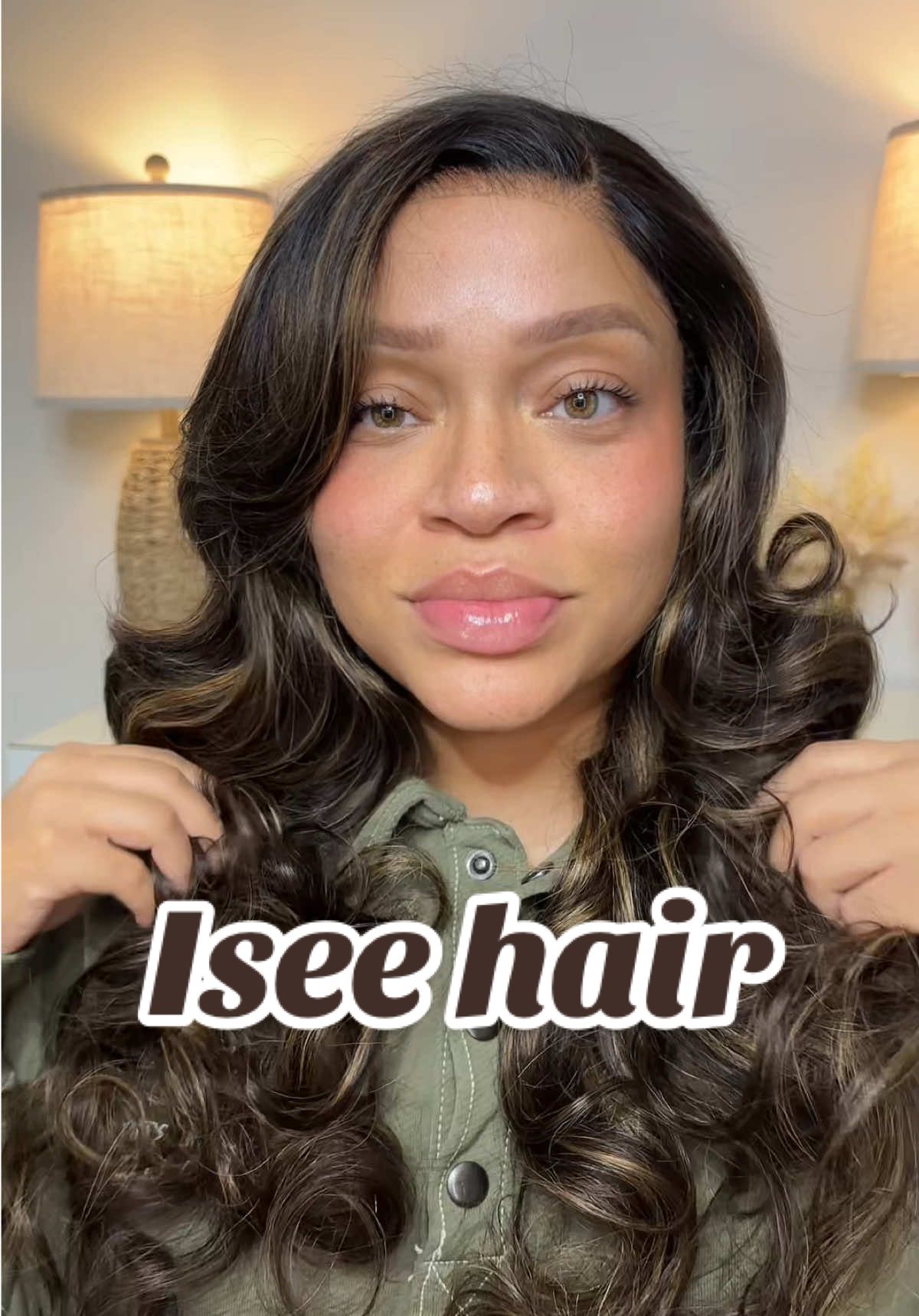TikTok post by @desiidelight for iseehair. Caption reads: @ISEEHAIR  so cute and easy! #wig #gluelesswig....
