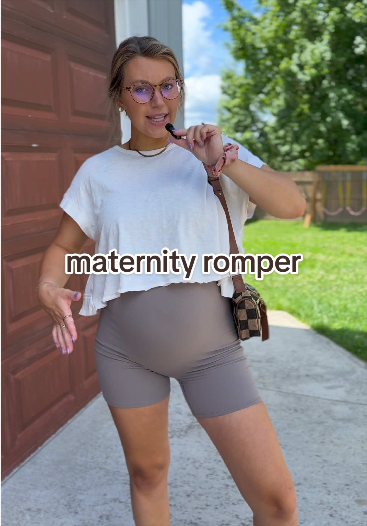 TikTok post by an influencer for Momanda. Caption reads: [...] anything else like me!!🤰🏽🙊....