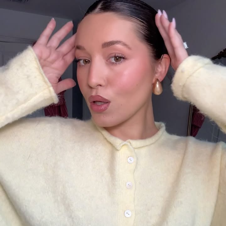 Instagram post by @amberdowty_ for Milani Cosmetics. Caption reads: [...] full coverage look is the @milanicosmetics....