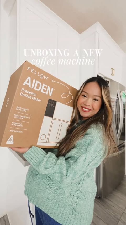 Instagram post by @mamamadecoffee for Fellow. Caption reads: [...] when we have guests! 🙌🏼☕️ Thank you....