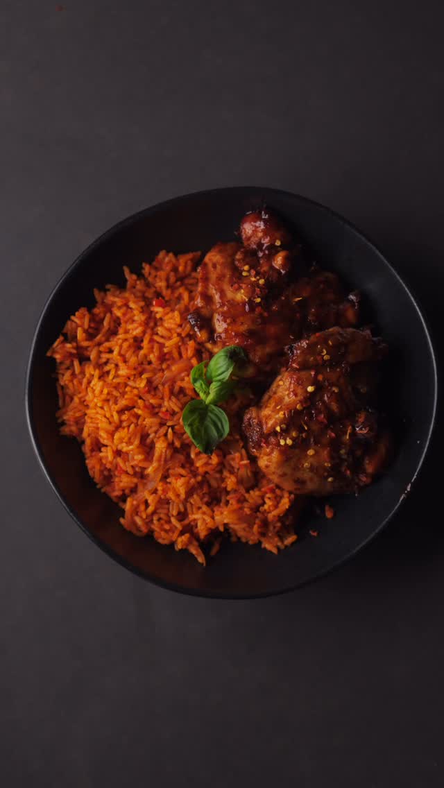 Instagram post by @smokeyypan for Typhur. Caption reads: [...] the pepper and sauce right in the....