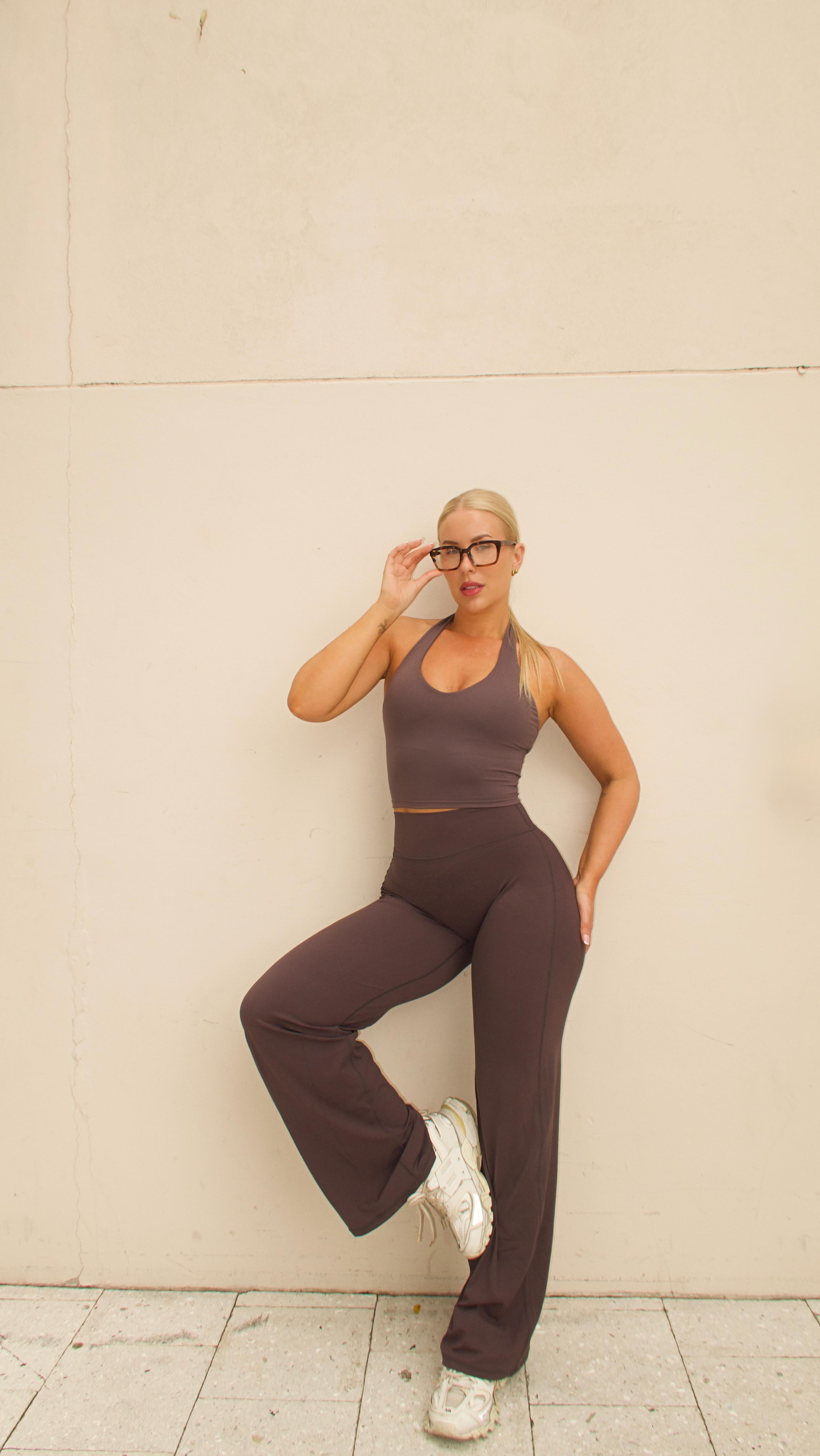 Instagram post by @simonexchristensen for Yeoreo. Caption reads: Lunch for 1 please 🤍 wearing Eddiy pants & Amilie....