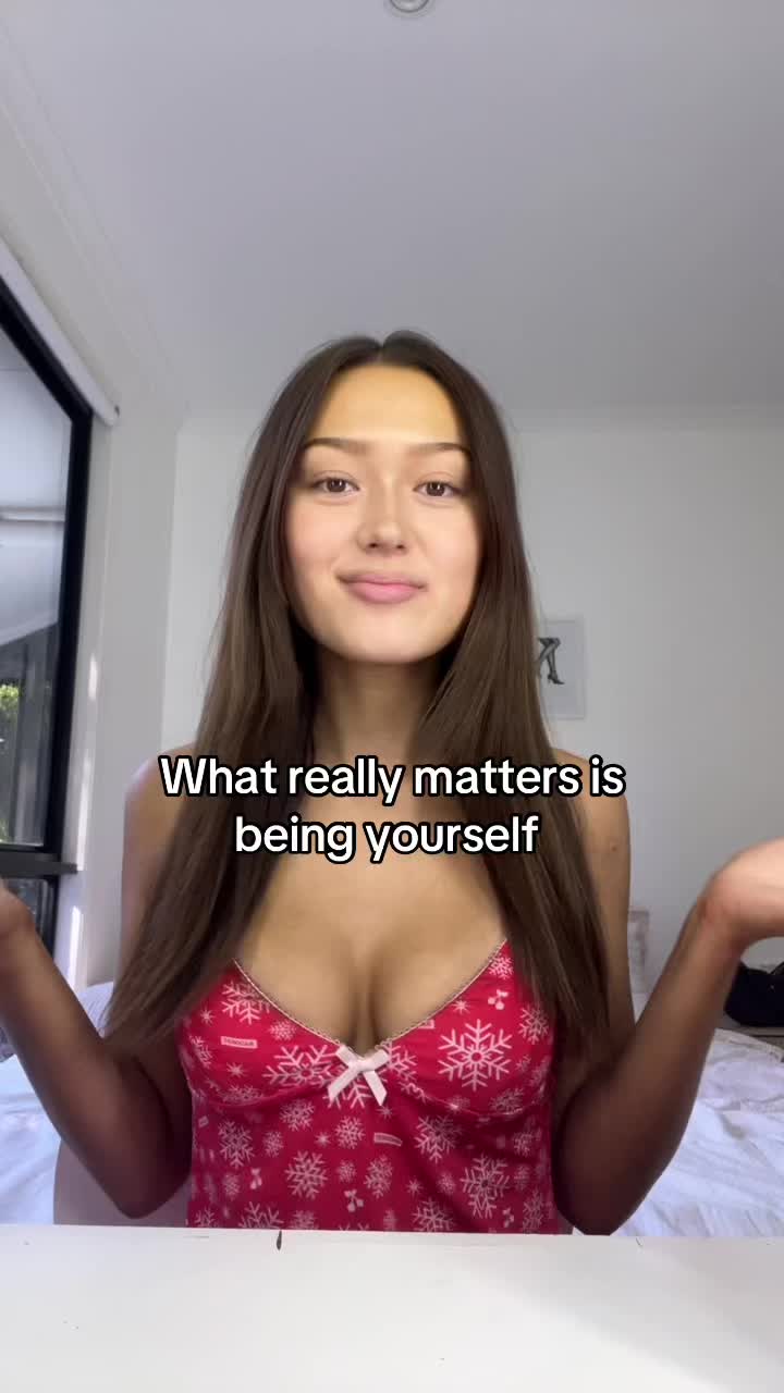 TikTok post by @amberg3ritz for Baddest Bod. Caption reads: 40% off @Baddest Bod using my code AMBERSVLOGZ Get....