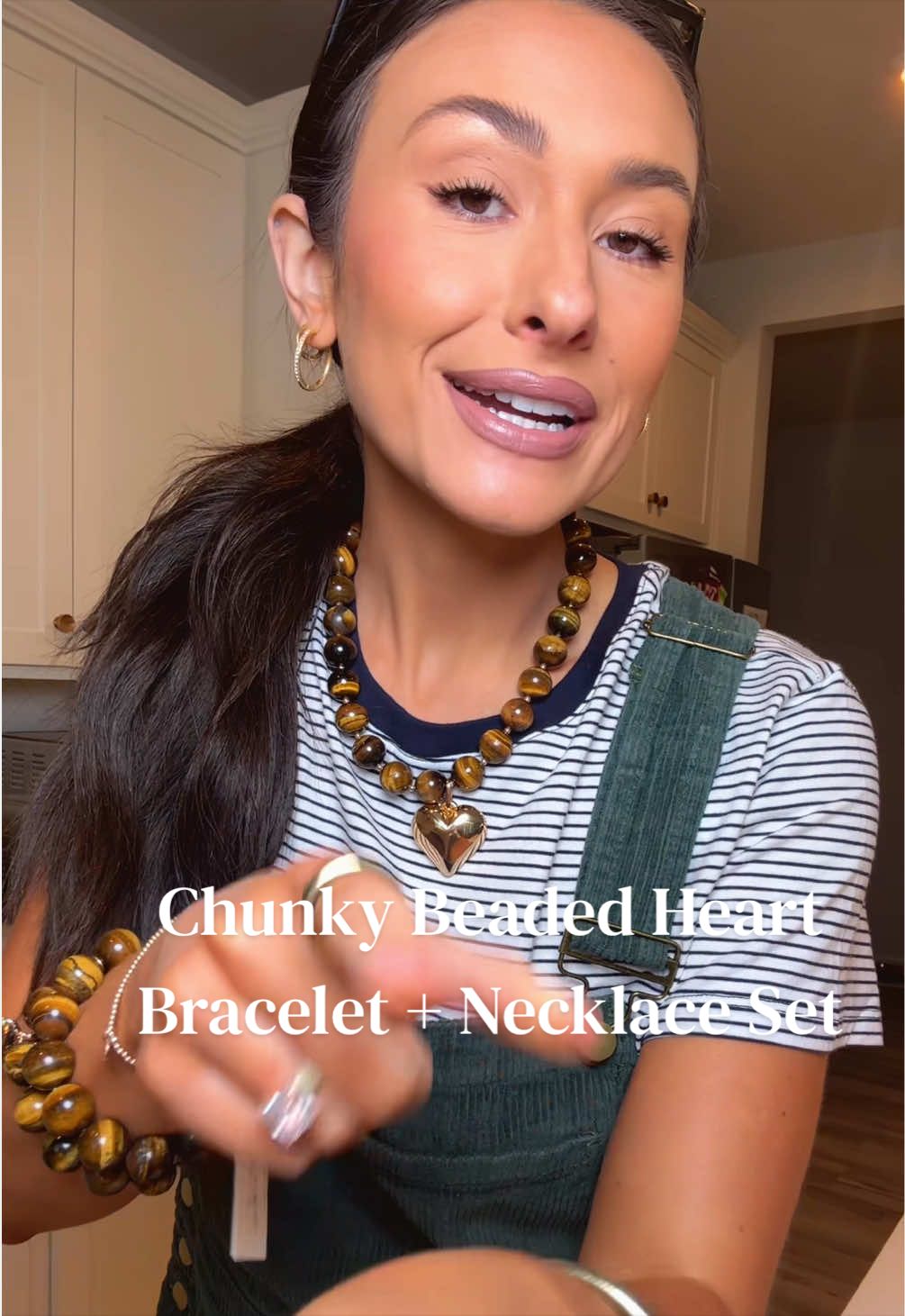 TikTok post by @taylorbatoria for Ettika. Caption reads: THEEEE jewelry set from @Ettika 🤎😍.