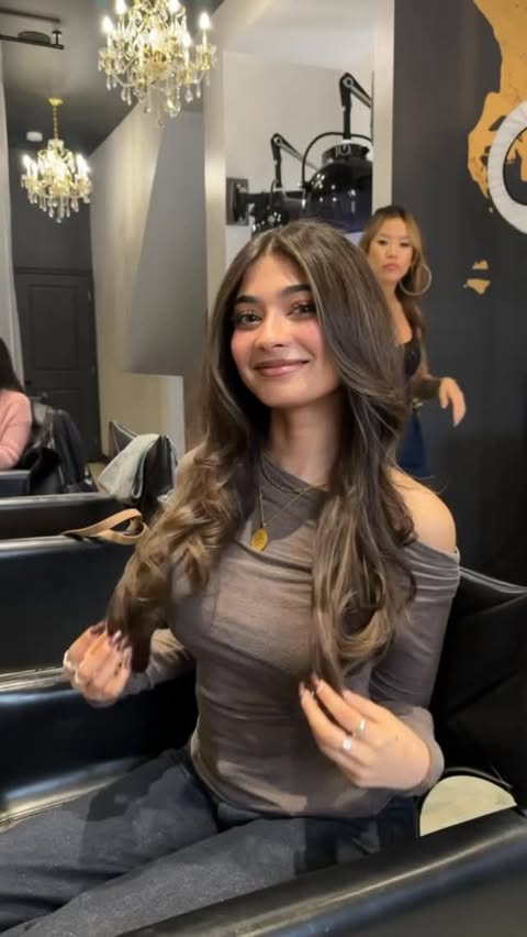 Instagram post by @maham.mlk for DESIGNME Hair. Caption reads: [...] the blowout of my dreams using all....