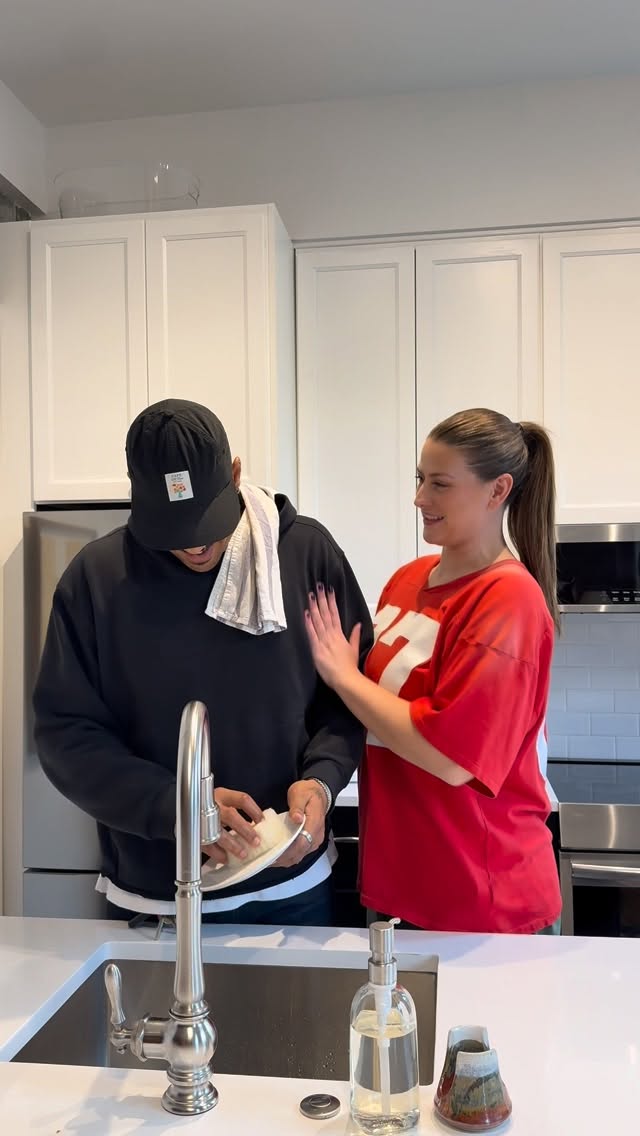 Instagram post by @fritooo_95 for Nuuly. Caption reads: Youll never have to say “I dont know what to get....