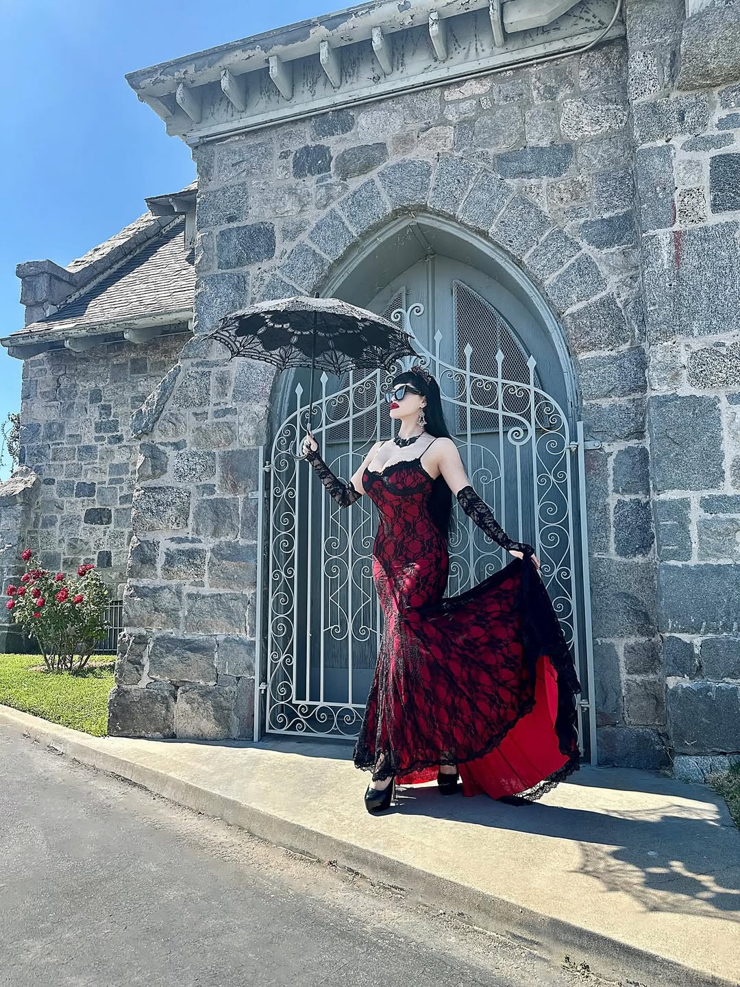 Instagram post by @victoriavenin for Dolls Kill. Caption reads: ♛ 🌹 🖤 🌹 ♛

Styled by @dollskill @houseofwidow....