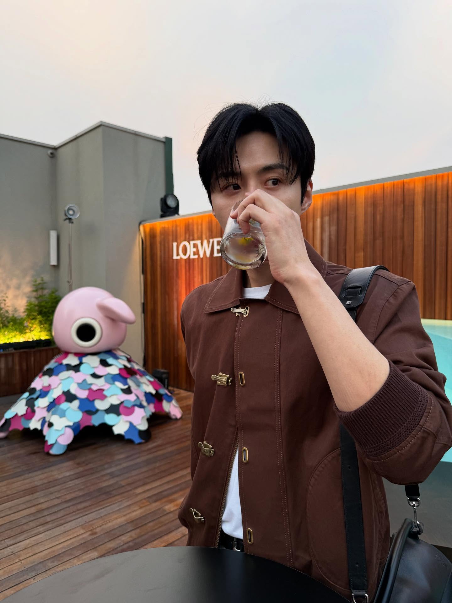 Instagram post by @seonho__kim for LOEWE. Caption reads: #AD #LOEWE.