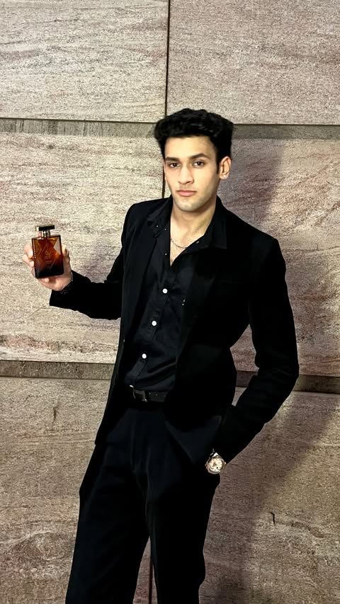 Instagram post by @arhamkotharii for Denver For Men. Caption reads: [...] identity 😉 That’s why I recommend....