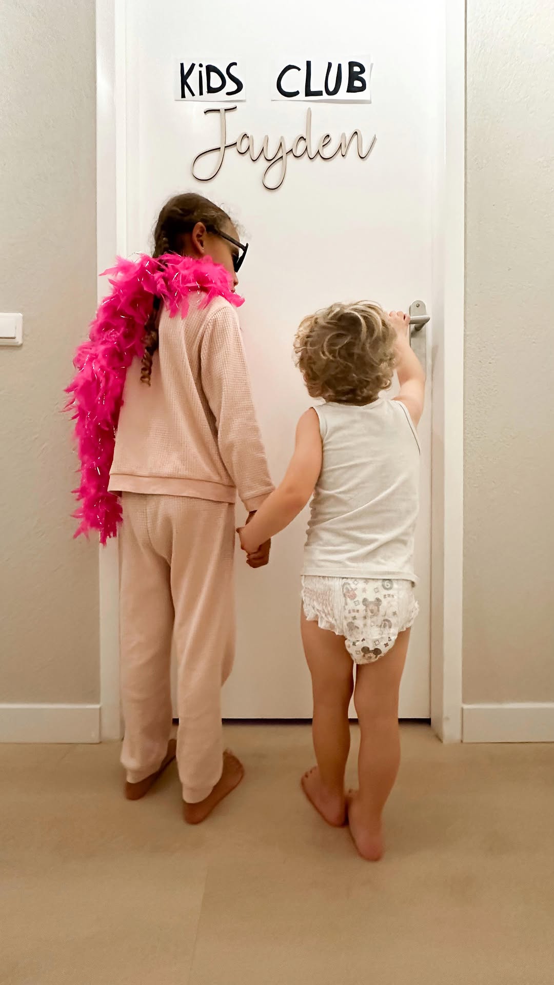 Instagram post by @debbiedhillon for Kruidvat. Caption reads: Wanneer je vriend een disco party voor je kids....