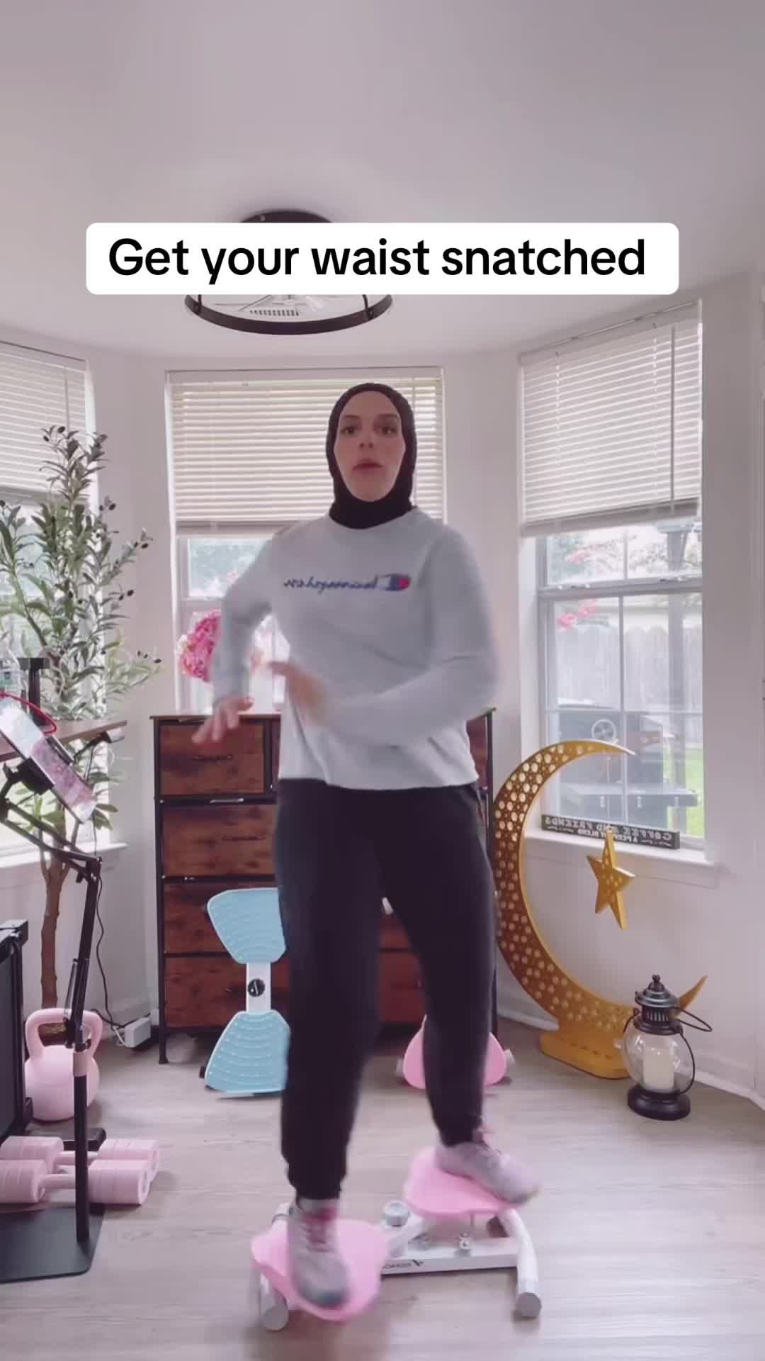 TikTok post by @fufuumama for Hotwave. Caption reads: [...] #bellyfatburner #bellyfatloss #hotwave....
