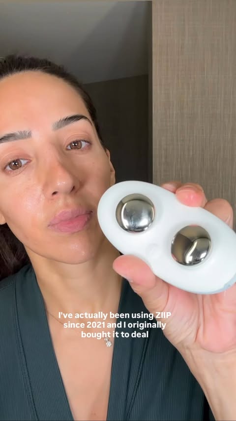 Instagram post by @momnutritionist for ZIIP. Caption reads: #ad I’ve been using the @ziipbeauty HALO 2.0....