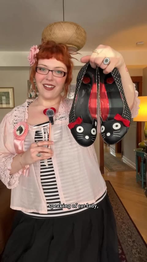 Instagram post by @lovejessicablair for Zenni. Caption reads: [...] horse ribbon: vintage eyeglasses:....