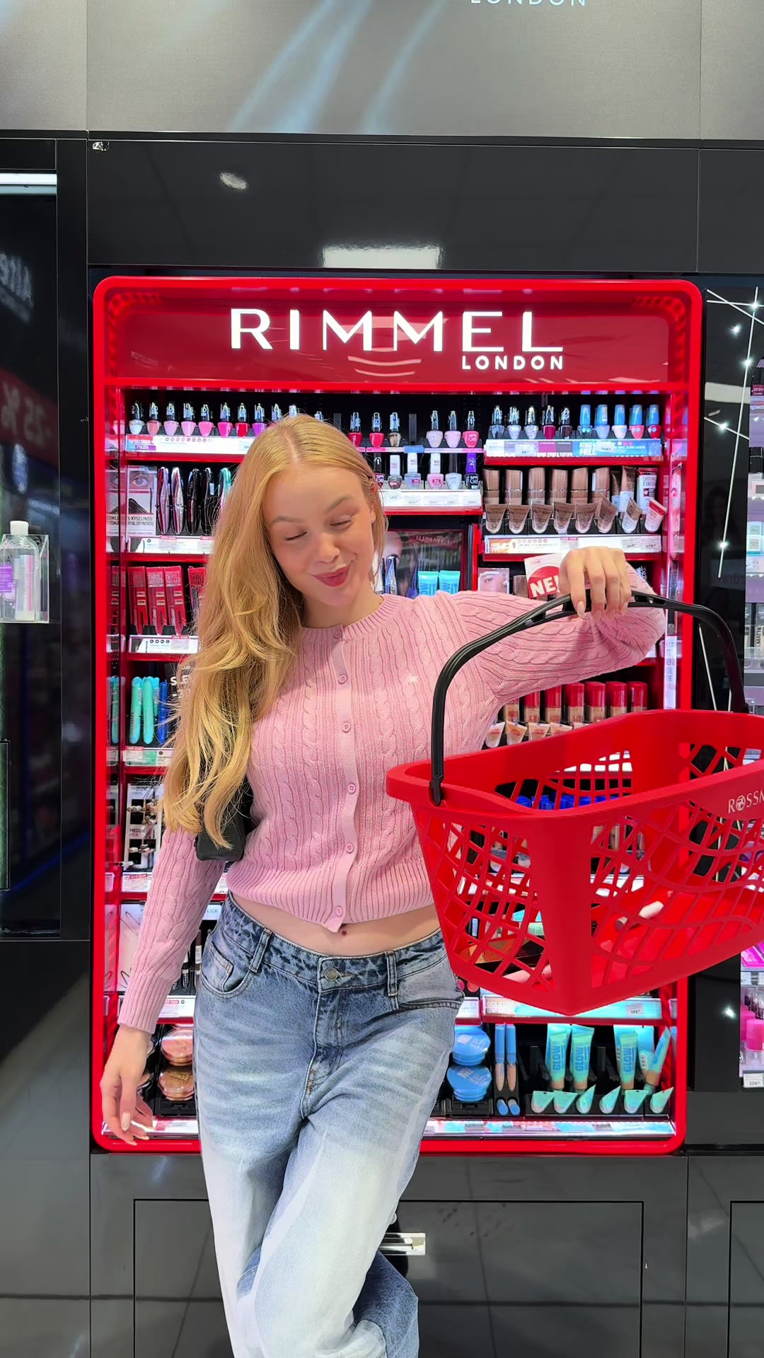 TikTok post by @kristyna_nechvilova for rimmellondon. Caption reads: Od 18.6. do 1.7. probíhají v Rossmann skvělý akce....
