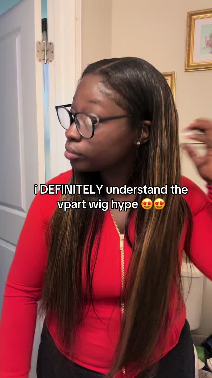 TikTok post by @chatyahb for Sterly Hair Shop. Caption reads: This wig is a perfect blend! This is....