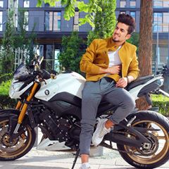 Instagram post by @kazzaz_ for Men’s Fashion. Caption reads: [...] @menswithswag @menwithstreetstyle....