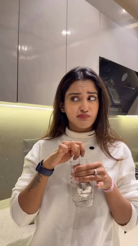 Instagram post by @inshaghaii for OZiva. Caption reads: Swapped my winter snacking chaos for one warm....