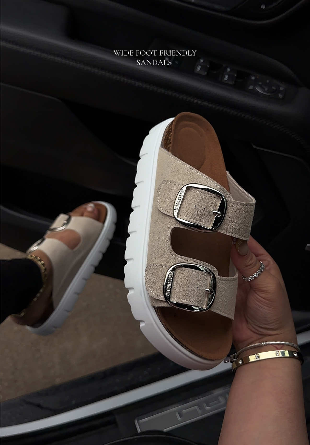 TikTok post by @_smvxoxo for evellyhootd. Caption reads: @EVELLYHOOTD US #evellyhootd #sandals #widefeet....