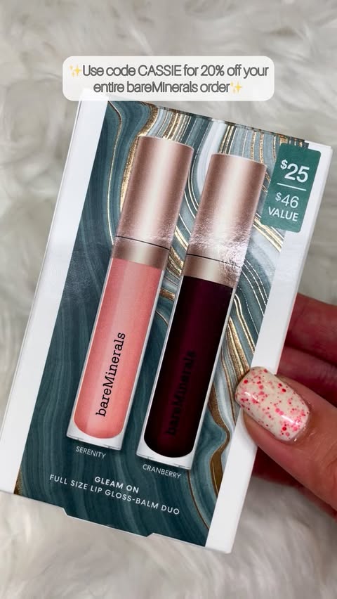 Instagram post by @beautybycassie93 for bareMinerals. Caption reads: [PR] The NEW @bareMinerals Holiday Collection is....