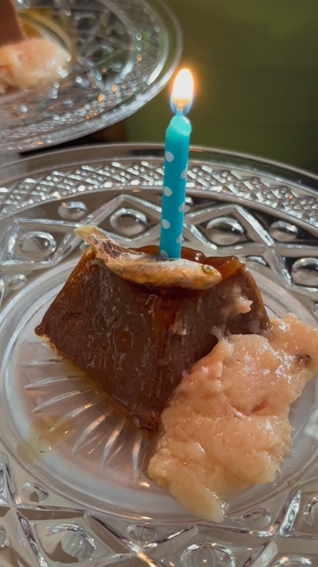 Instagram post by @babayaga_cat for Fancy Feast. Caption reads: DIY Baba & Yaga bday cake plates! 🐈‍⬛🐈💖
.
I....