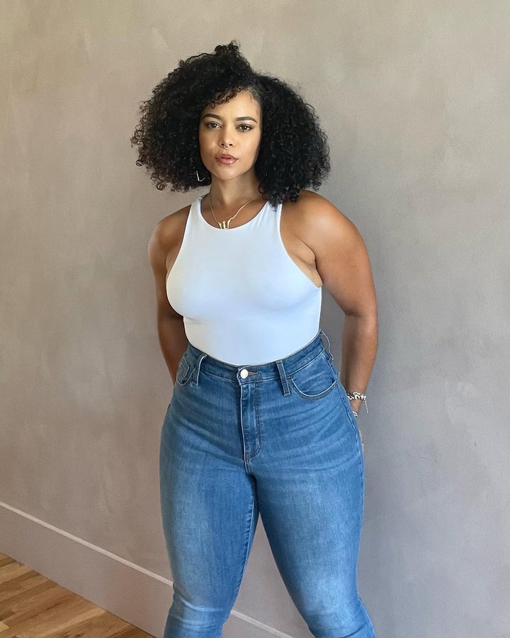 Instagram post by @amiesnow for LA Models. Caption reads: A Blessed & Sturdy Babes…🤍 
This month I’ve been....