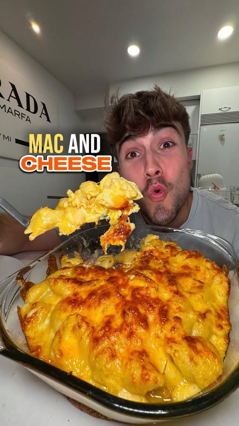 Instagram post by @calpe4cheatin for Primaprix. Caption reads: RECETA‼️ MAC AND CHEESE🧀 de @primaprix_es 🛒 *p u....